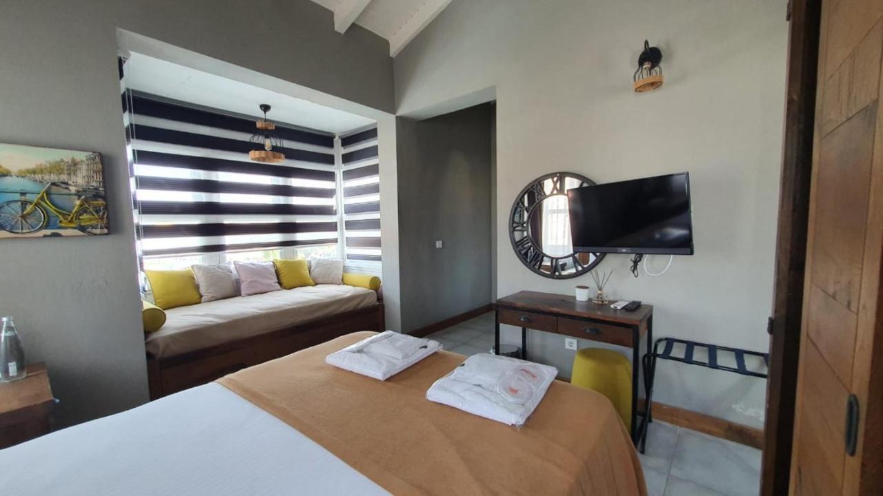 Signature Alacati Hotel Екстериор снимка